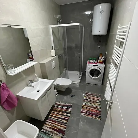 Apartman Luca شقة